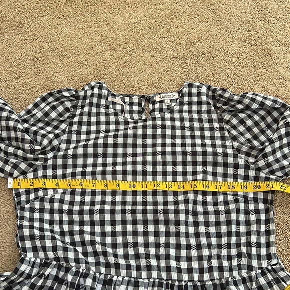 NWT! NANETTE LEPORE size L black white seersucker checkered top. - Picture 8 of 8